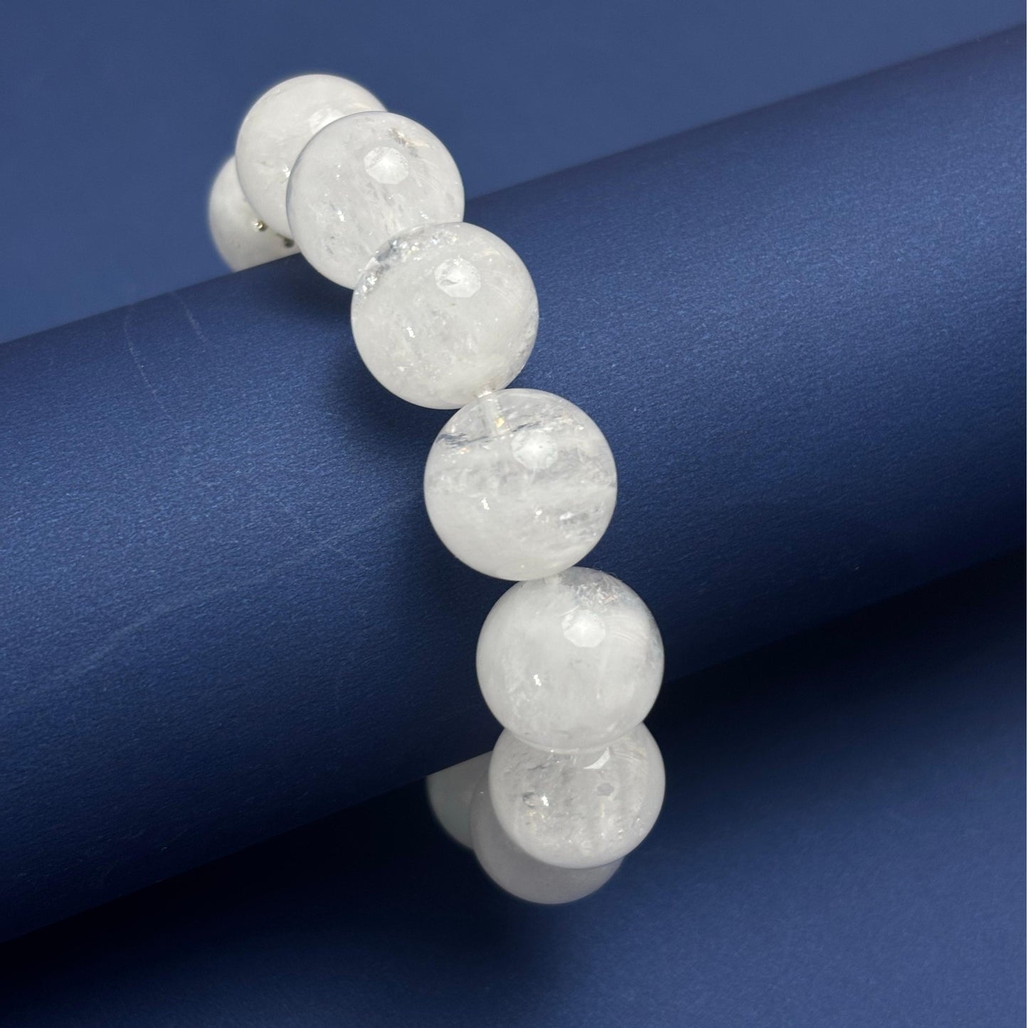 Women's natural white crystal bracelet with bead diameter 15.7mm