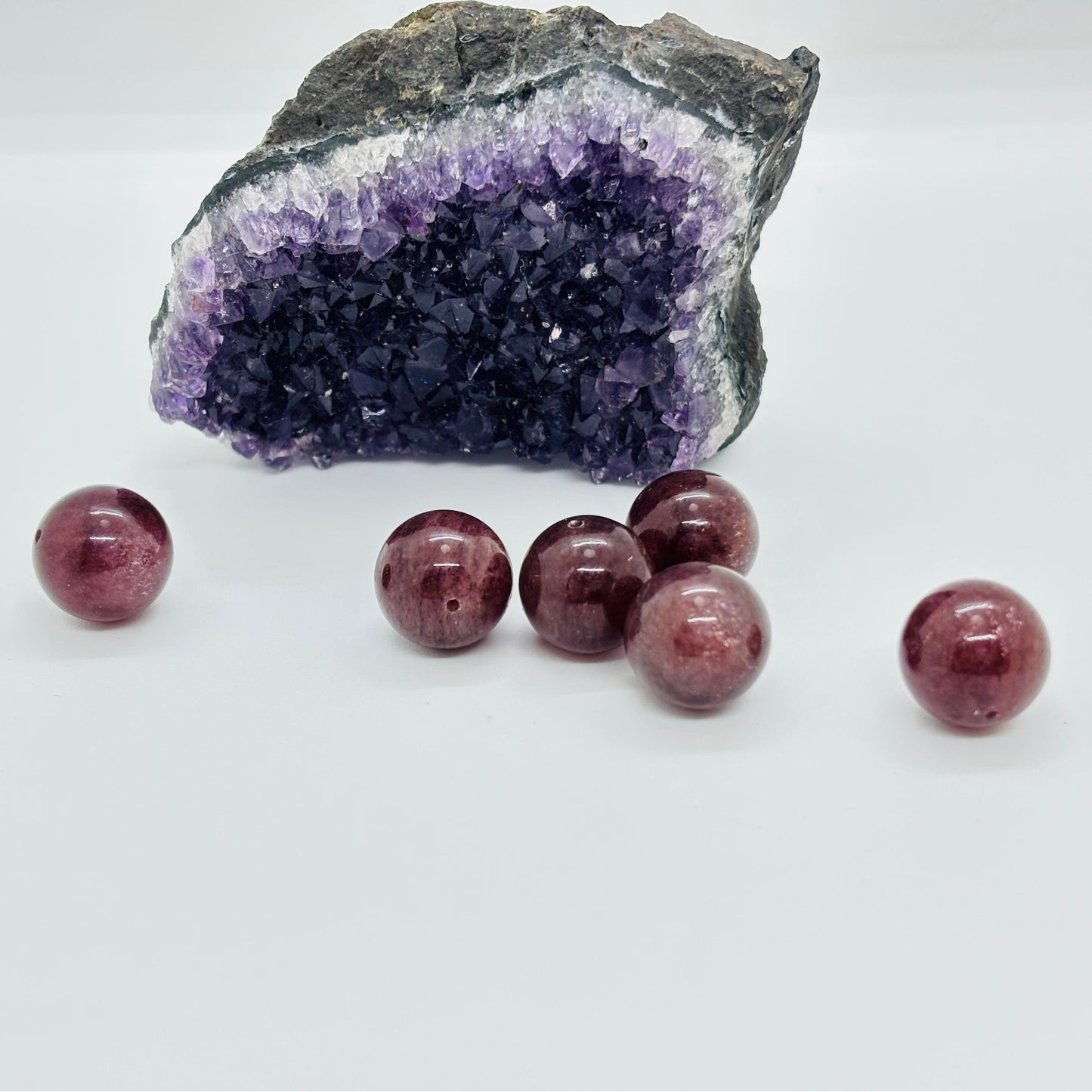 Natural Strawberry Quartz Bead diameter 14.5~15mm  1 piece